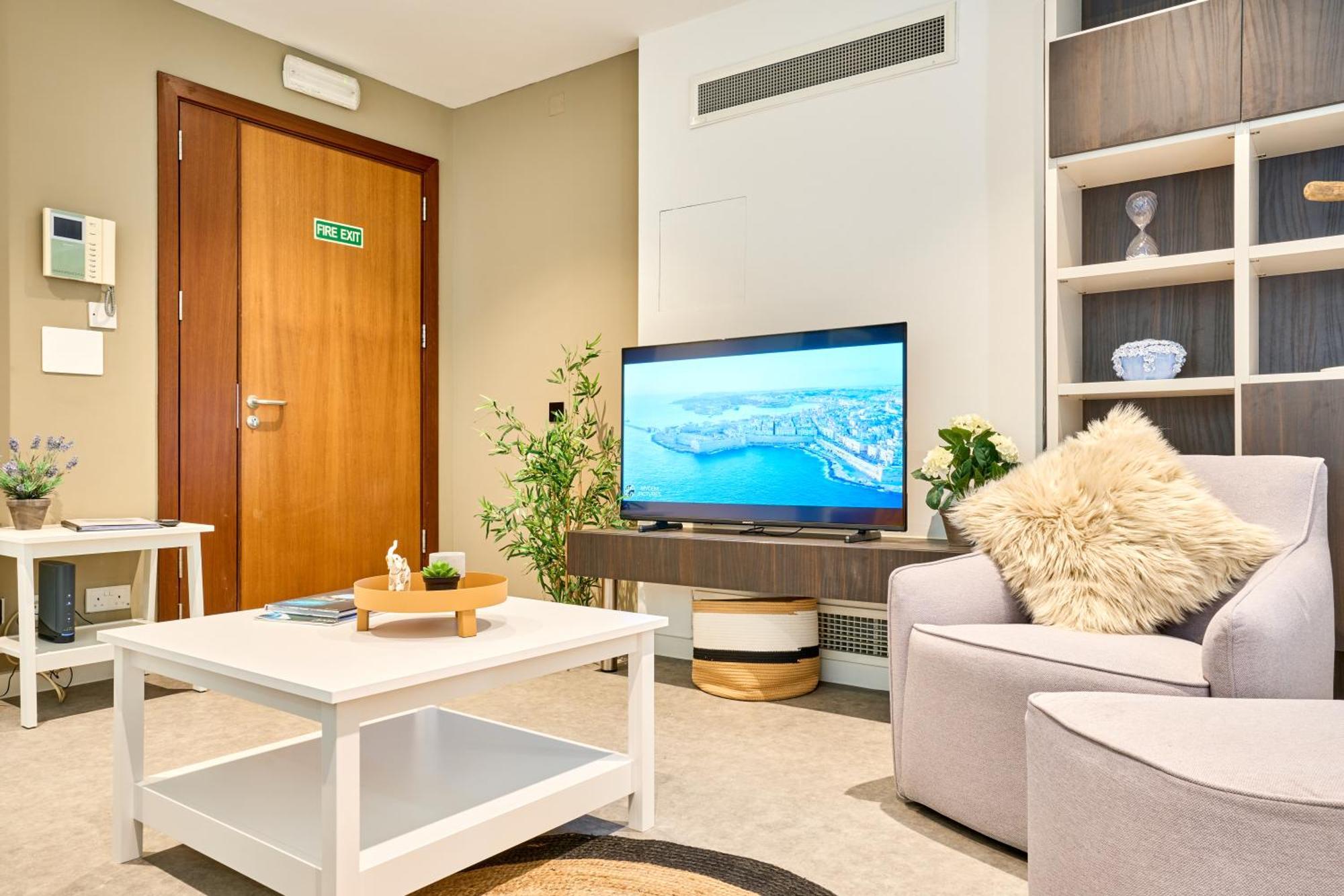 Stylish Apartment In Tigne Point Sliema Zewnętrze zdjęcie