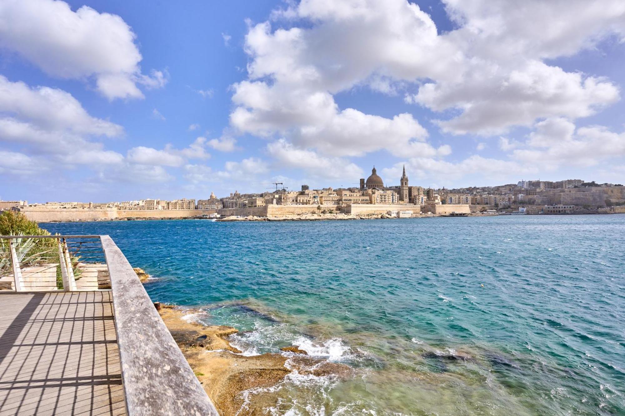 Stylish Apartment In Tigne Point Sliema Zewnętrze zdjęcie