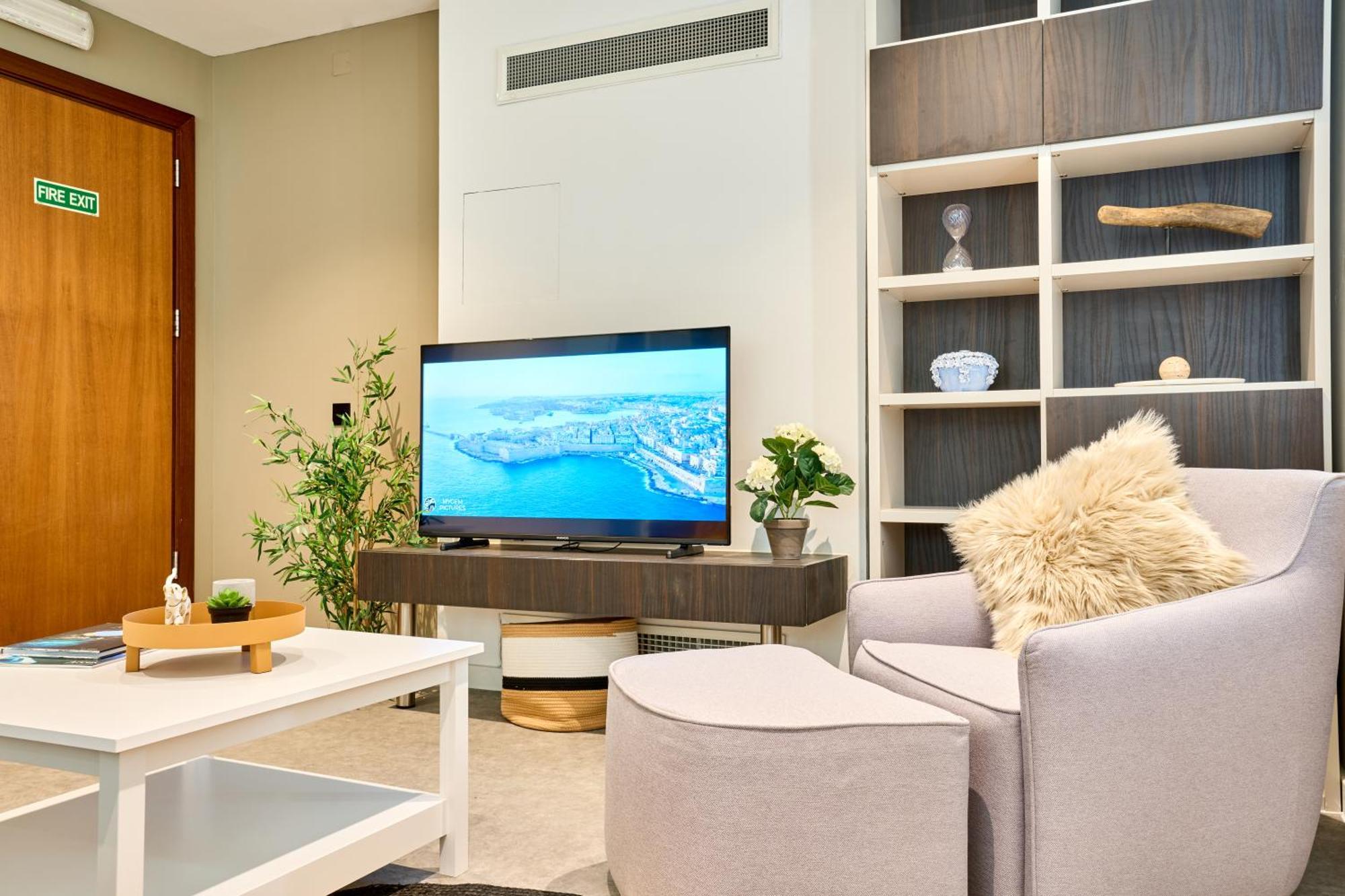 Stylish Apartment In Tigne Point Sliema Zewnętrze zdjęcie