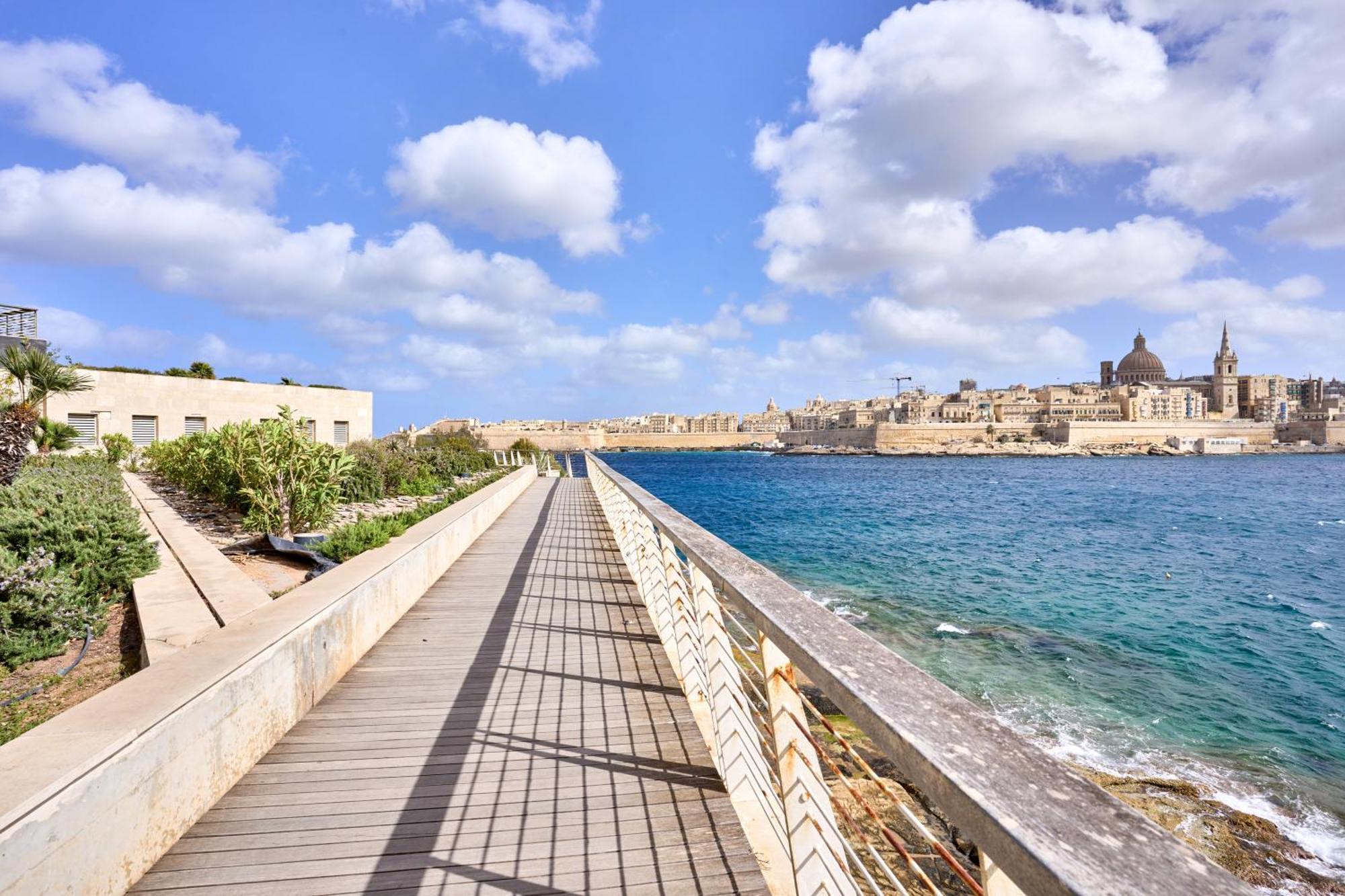 Stylish Apartment In Tigne Point Sliema Zewnętrze zdjęcie